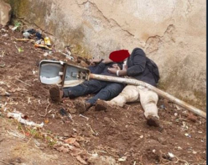 Abagabo bagiye kwiba amatara yo ku muhanda umuriro urabakubita barapfa