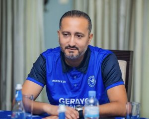 Ben Moussa watoje APR FC yasinye nk'umutoza mushya wa Police FC