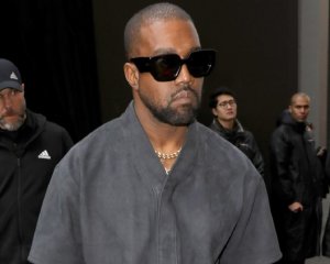 Kanye West akomeje guhomba nyuma yo gutandukana na Adidas