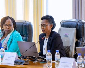 'Kuki mukomeza gukodesha kandi hari inzu za Leta zidakorerwamo?' - PAC kuri RHA