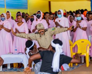 Minisiteri y'Ubutabera igiye gushyiraho umurongo uhamye wo kubabarira abagororwa bitwaye neza