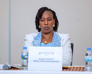 Umuvunyi mukuru yaburiye abemera kwandikwaho imitungo batazi inkomoko yayo