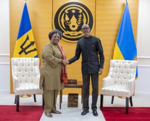 Mottley wongeye gutorerwa kuyobora Barbados yijeje ubufatanye n'u Rwanda