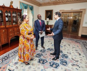 Uyobora Ibiro bya Zelensky yasabye u Burusiya kwigira k'u Rwanda na RDC