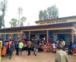 Musanze: Gashaki umugabo yatoraguwe ku muhanda yapfuye, hakekwa ubusinzi