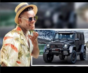 Imodoka yakataraboneka Bruce Melodie yatumije yamaze kugera mu Rwanda 