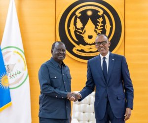 Perezida Kagame yakiriye Raila Odinga bagirana ibiganiro 