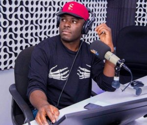 Uncle Austin yasezeye kuri Kiss FM