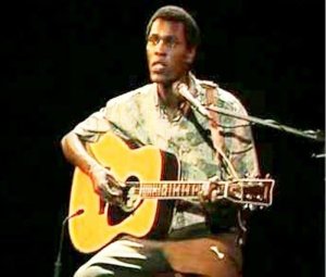 Niyomugabo Philemon yazirikanywe mu gitaramo cyo kumurika igitabo cya Tonzi