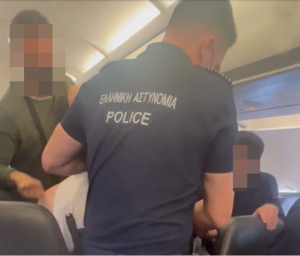 Umugenzi yasohowe mu ndege kubera kunywa inzoga nyinshi agakora amahano