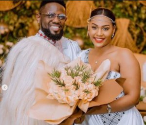 Bijoux yahaye igisubizo gitangaje uwamubajije ukuri ku gutandukana kwe n'umugabo we