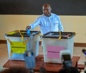 Burundi: Abakandida hafi 3000 bahataniye imyanya 100 y'abadepite