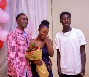 Umuraperi Fireman yateye ivi yambika impeta umukunzi we [AMAFOTO]