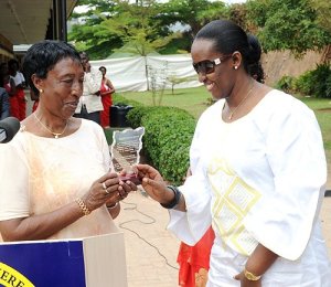 Urupfu rw'umwarimukazi w'umunyabigwi wigishije Jeanette Kagame, rwasheguye benshi 