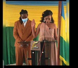  Igor Mabano nyuma yo gusohora indirimbo ‘Nta kosa' yasezeranye Imbere y'amategeko[AMAFOTO] 