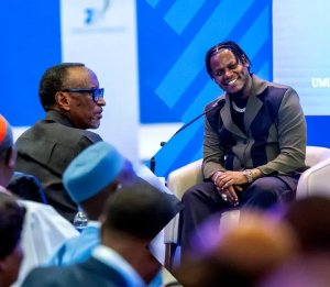 Bruce Melodie yishimiye ko Perezida Kagame yamuvuze mu izina