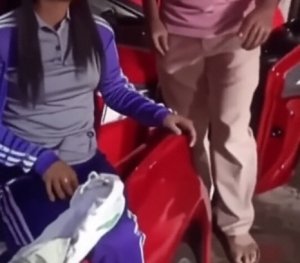 Polisi yamusanze muri ‘boot' y'imodoka, asobanura ko yanekaga umugabo akeka ko amuca inyuma