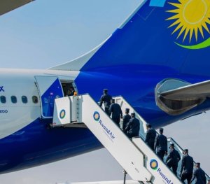 Abapolisi b'u Rwanda basimbuye abandi mu butumwa bwo kubungabunga amahoro muri Centrafrique.