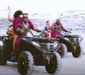 The Ben na Diamond Platnumz bashyize hanze indirimbo bakoranye irimo imitoma itangaje