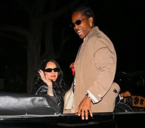 A$AP Rocky yahishuye uburyo umubyeyi we yamuhatiye gukundana na Rihanna