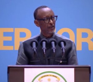 "Nkeka ko ababikoze bashatse gutubura amafaranga gusa"-Perezida Kagame avuga ku muvuduko wo mU muhanda na Camera 
