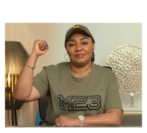 IFOTO Y'UMUNSI: Umugore wa Perezida Tshisekedi yifotoje yambaye umupira wa M23