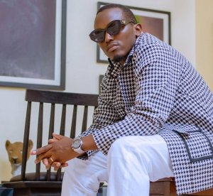 Tom Close yanyomoje ibyo guhurira na Tuff Gang mu ndirimbo ‘Cana Itara'