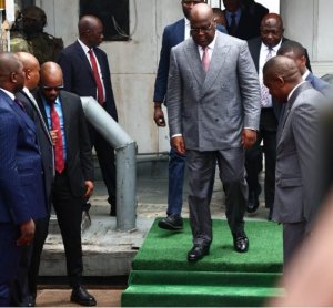Perezida Tshisekedi yageze muri Congo Brazzaville kuganira na mugenzi we