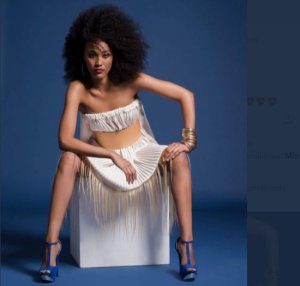 Akiwacu Colombe mu byishimo byinshi ku isabukuru ye y'amavuko ,nyuma yo kubona Master's ya Kabiri.