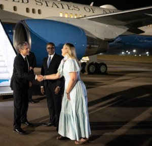 Umunyamabanga wa leta y'Amerika yageze I Kigali kuganira n'abayobozi b'u Rwanda