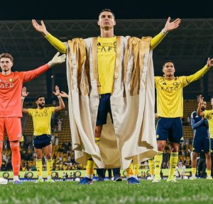 Cristiano yambitswe umwitero w'icyubahiro wambitswe Messi atwara igikombe cy'Isi