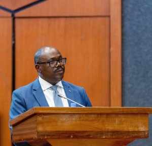 Guverinoma yijeje ko umuturage azinjiza amadolari 1 360 muri 2029