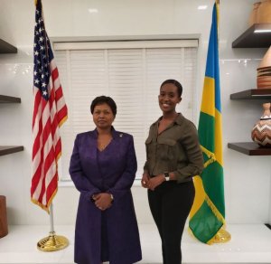 Miss Nimwiza Meghan n'abagenzi be bakiriwe muri Ambasade y'u Rwanda muri America [AMAFOTO]