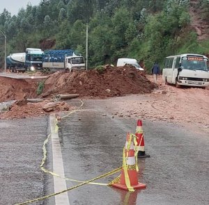 Umuhanda Huye - Nyamagabe - Rusizi wongeye kuba nyabagendwa