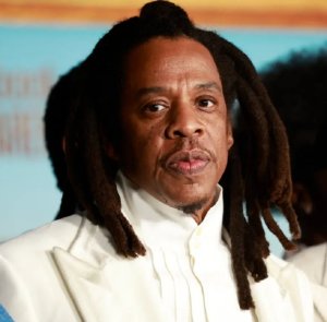 Jay-Z yajyanye mu nkiko umugore wamushinje kumusambanya