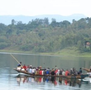 Rutsiro: Impanuka y'ubwato Mukiyaga cya Kivu yahitanye 2 ,3 baburirwa iregero