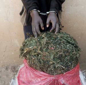 Burera: Umugabo yafatanywe ibiro 20 by'urumogi