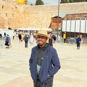 Ni Imana yandinze- Prosper Nkomezi wavuye muri Israel mbere gato y'uko iraswaho na Iran