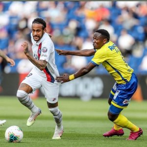 Umukinnyi w'umunyarwanda Djihad Bizimana yazonze bikomeye Neymar na Mbape[AMAFOTO]