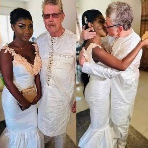 Ntibisanzwe umukobwa w'imyaka 26 yashyingiranwe n'umusaza umurusha imyaka 44[AMAFOTO]