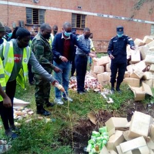 Kirehe: Hamenwe litiro zirenga 2 000 z'inzoga zitujuje ubuziranenge