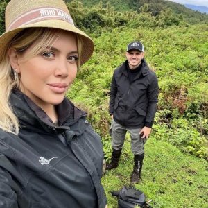 Rutahizamu Mauro Icardi n'umugore we baryohewe no gusura Pariki y'Ibirunga [AMAFOTO]