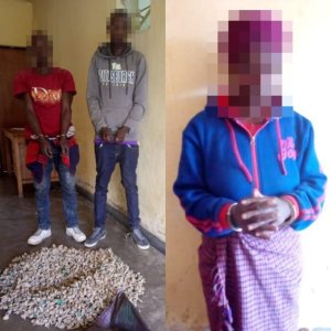 Nyabihu:Batatu bafatanywe ibihumbi bitatu by'udupfunyika tw'urumogi