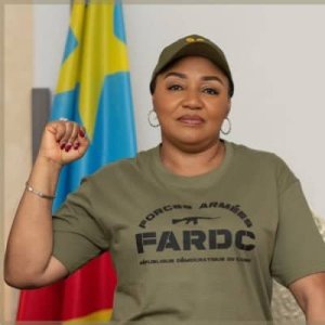 RDC yavuze ku ifoto yagaragaje umugore wa Tshisekedi yambaye umupira wanditseho M23