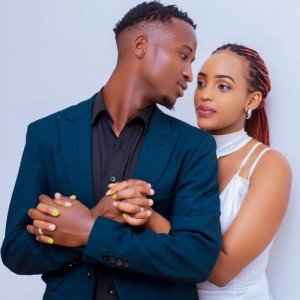 Byiringiro Lague yashimagije umugore we bujuje umwaka babana