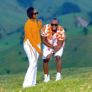 The Ben yerekanye imodoka y'akataraboneka yahaye umugore we [AMAFOTO]