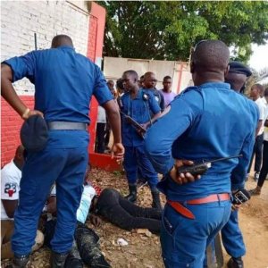 Burundi:Haravugwa abo mu rwego rushinzwe iperereza biba abaturage nyuma yo kubatera ubwoba