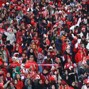 FIFA yashimye Iran yemereye abagore kujya ku bibuga