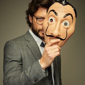 Yigeze kurwara kanseri , Amateka ya Professor wakinnye muri Lacasa de Papel.