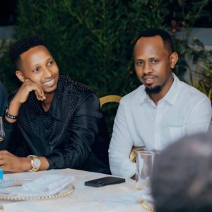 Israel Mbonyi na Prosper Nkomezi baciye amarenga yo gukorana indirimbo